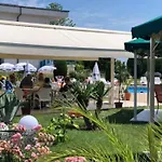 Отель Riviera Complex 6 *