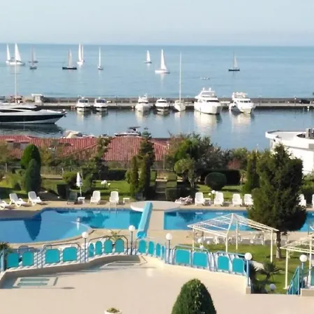Ξενοδοχείο Riviera Complex 6