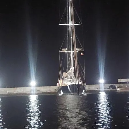 Riviera Complex 6 Hotel *