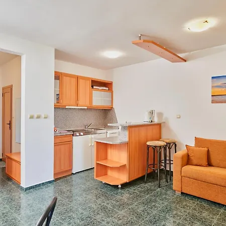 מלון Riviera Complex 6