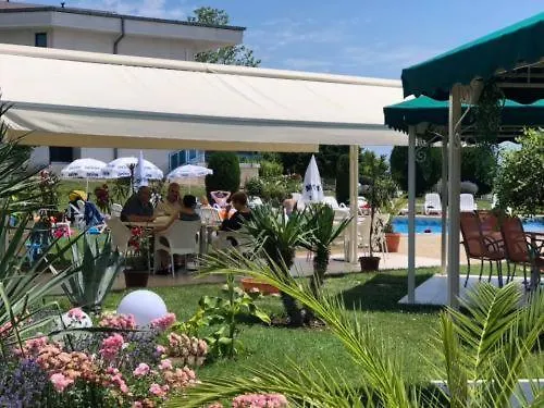 Otel Riviera Complex 6 *